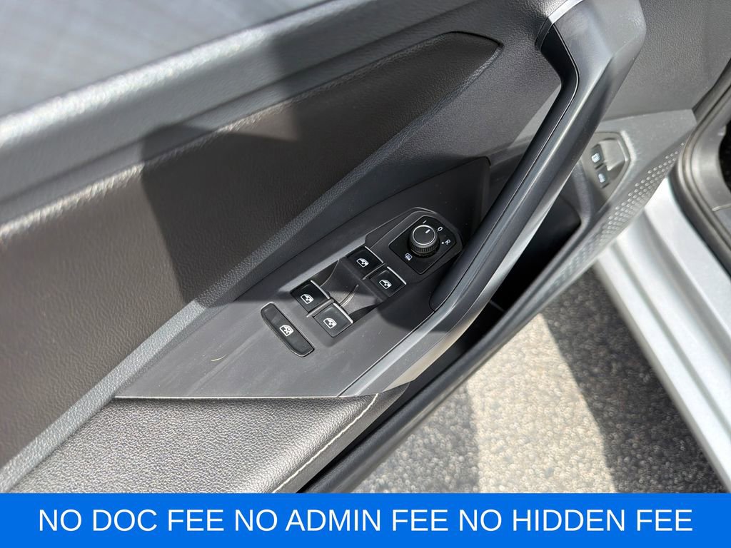 Used 2024 Volkswagen Jetta SE FWD image 13
