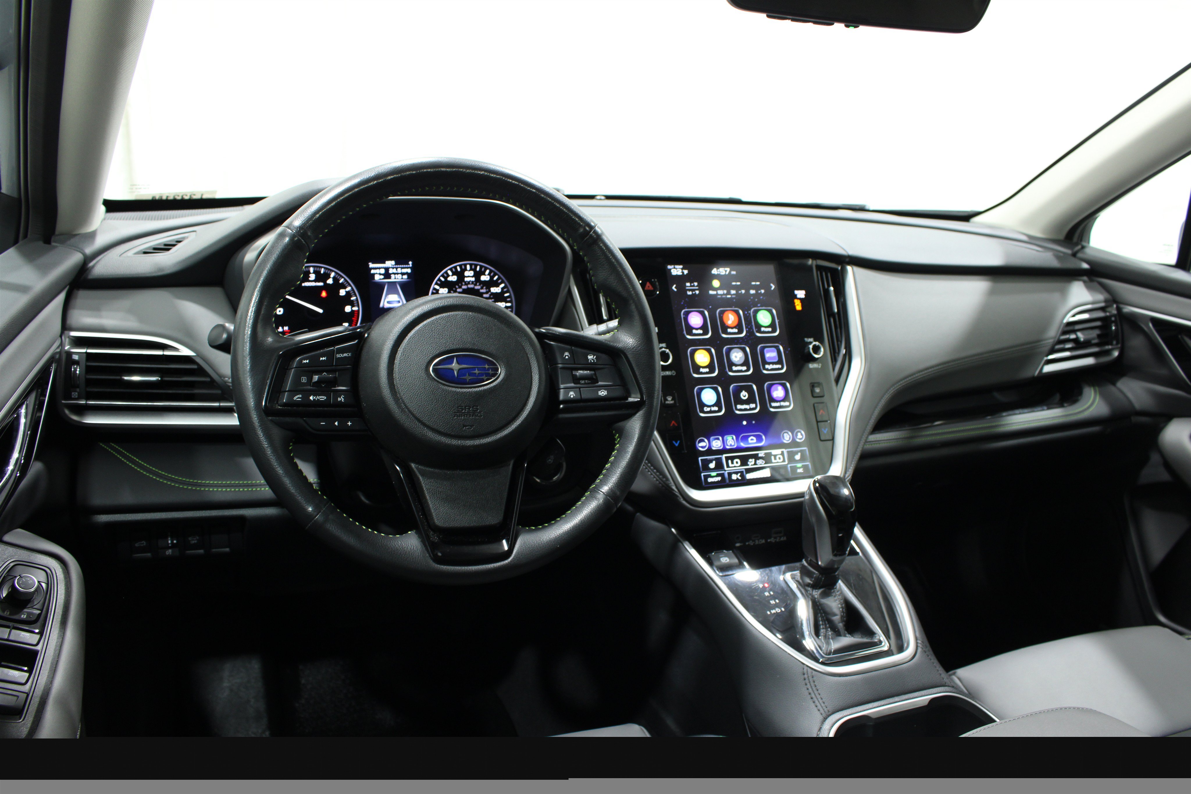 Used 2025 Subaru Outback Onyx Edition AWD/4WD image 2