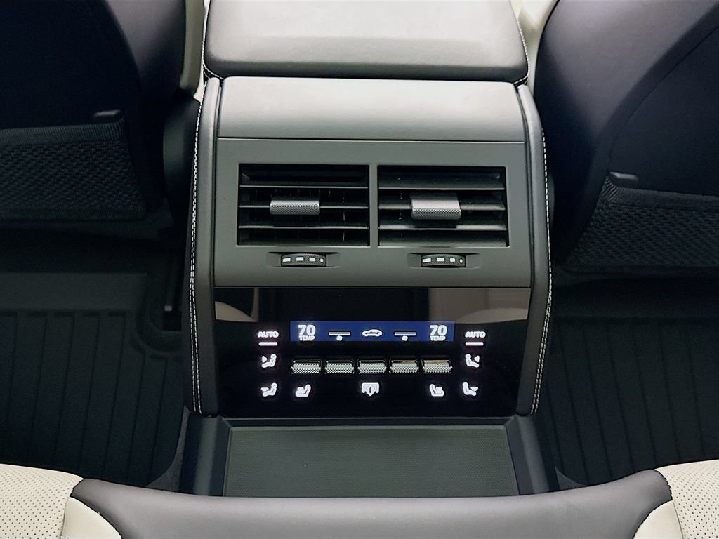 Certified 2025 Porsche Panamera 4 AWD/4WD image 26