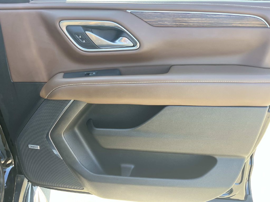 Used 2022 Chevrolet Suburban High Country AWD/4WD image 30