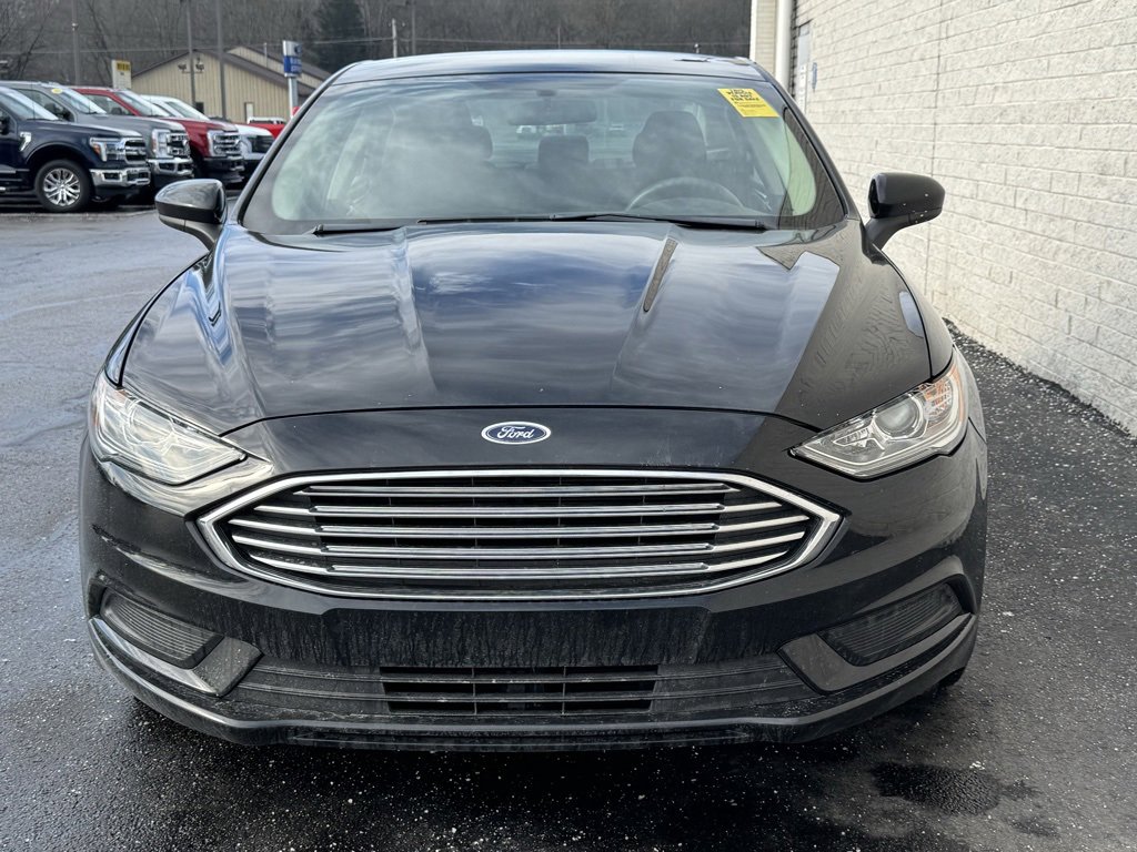 Certified 2018 Ford Fusion SE w/ Fusion SE Technology Package image 2