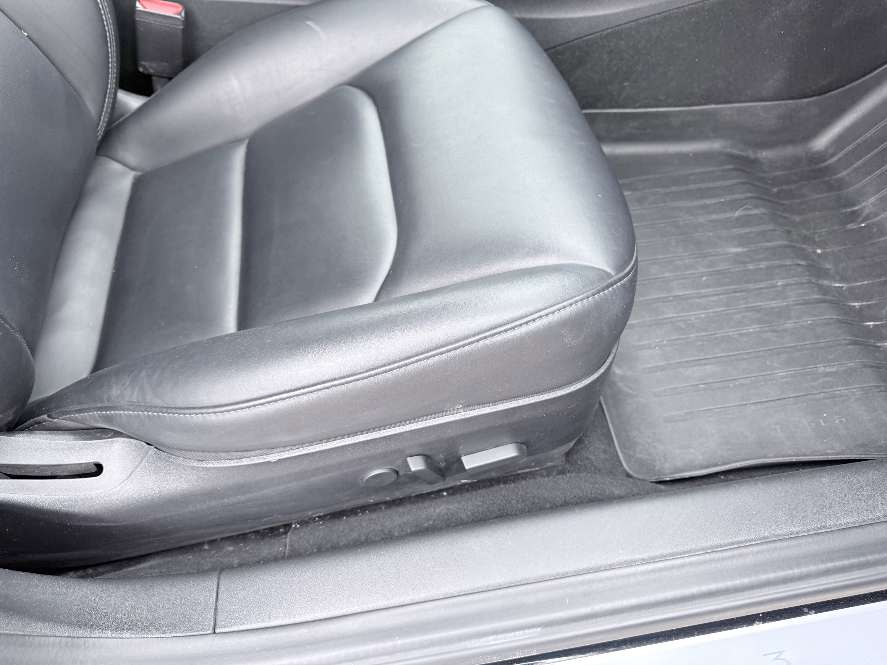 Used 2018 Tesla Model 3 Mid Range image 41