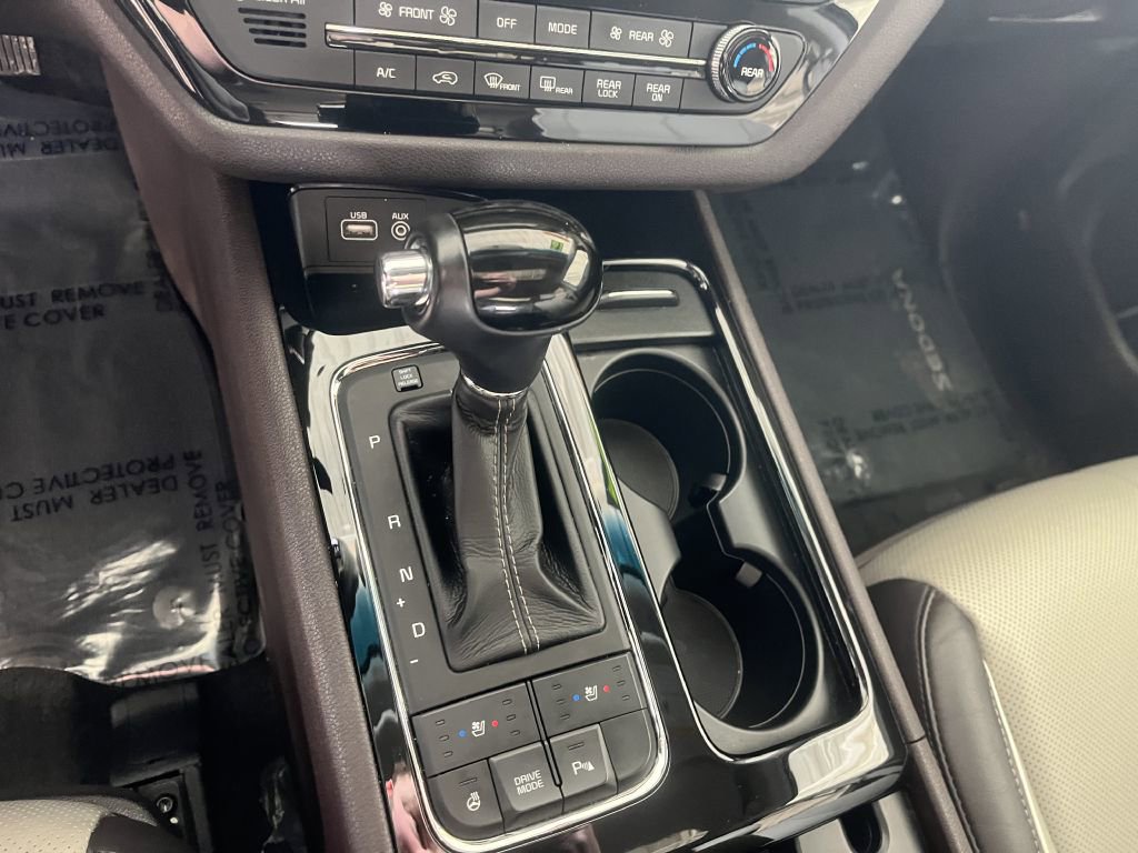 Used 2016 Kia Sedona SX Limited image 27