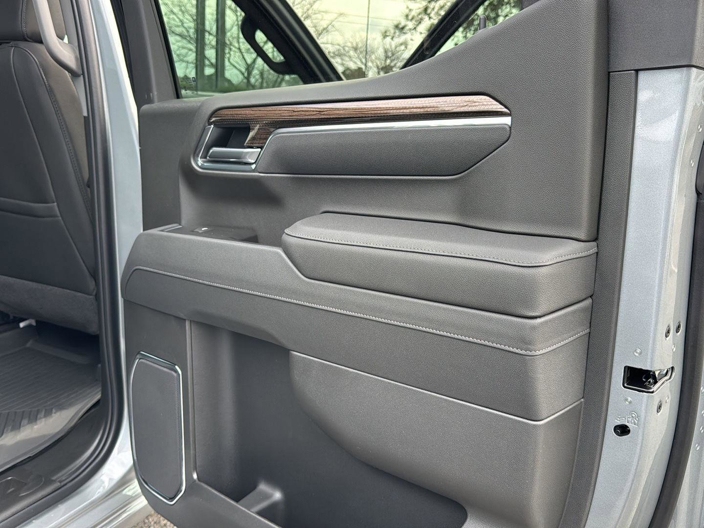 Used 2026 Chevrolet Silverado 1500 LT Trail Boss w/ LT Trail Boss Premium Package image 13