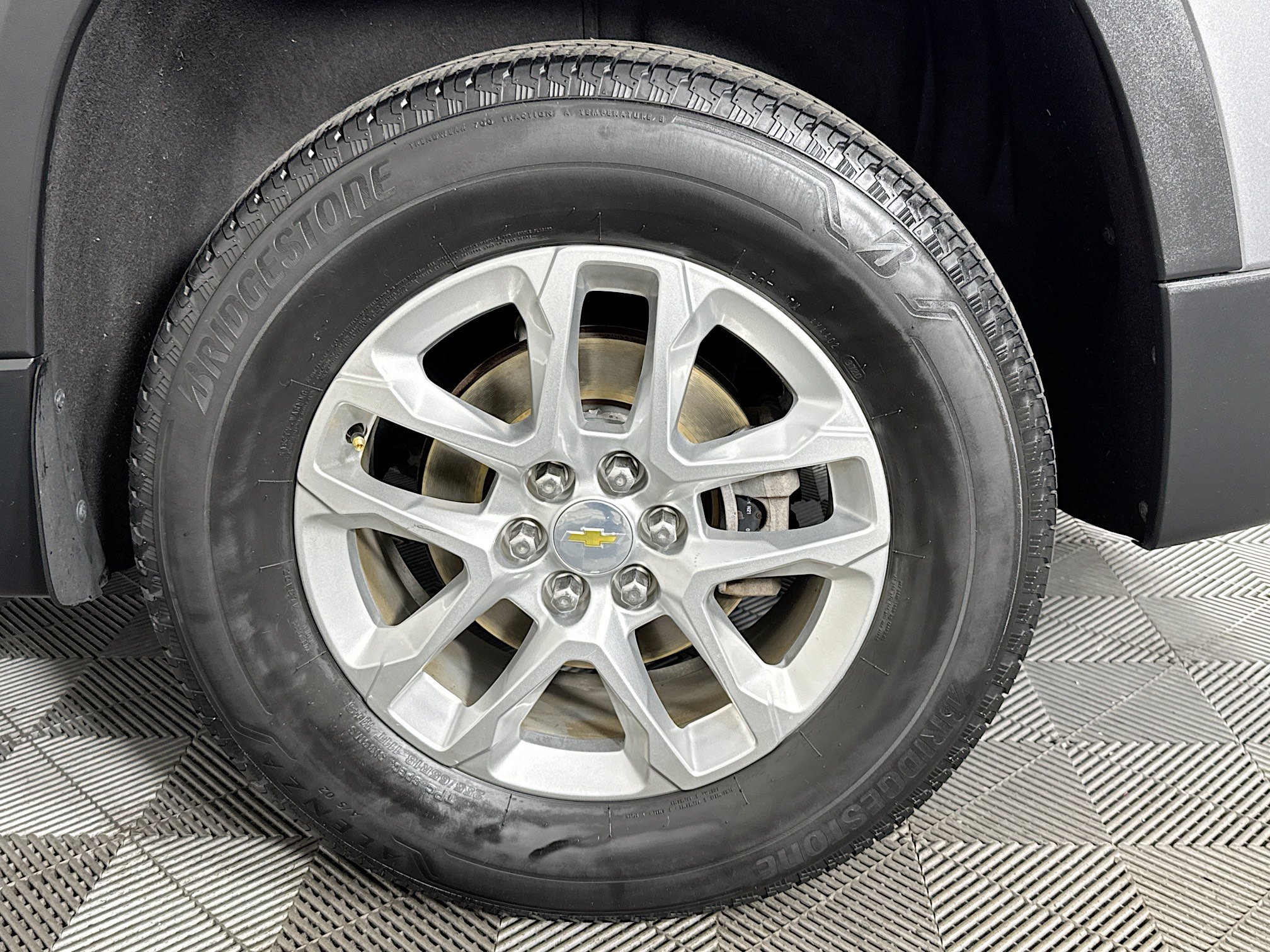 Used 2019 Chevrolet Traverse LT FWD image 36
