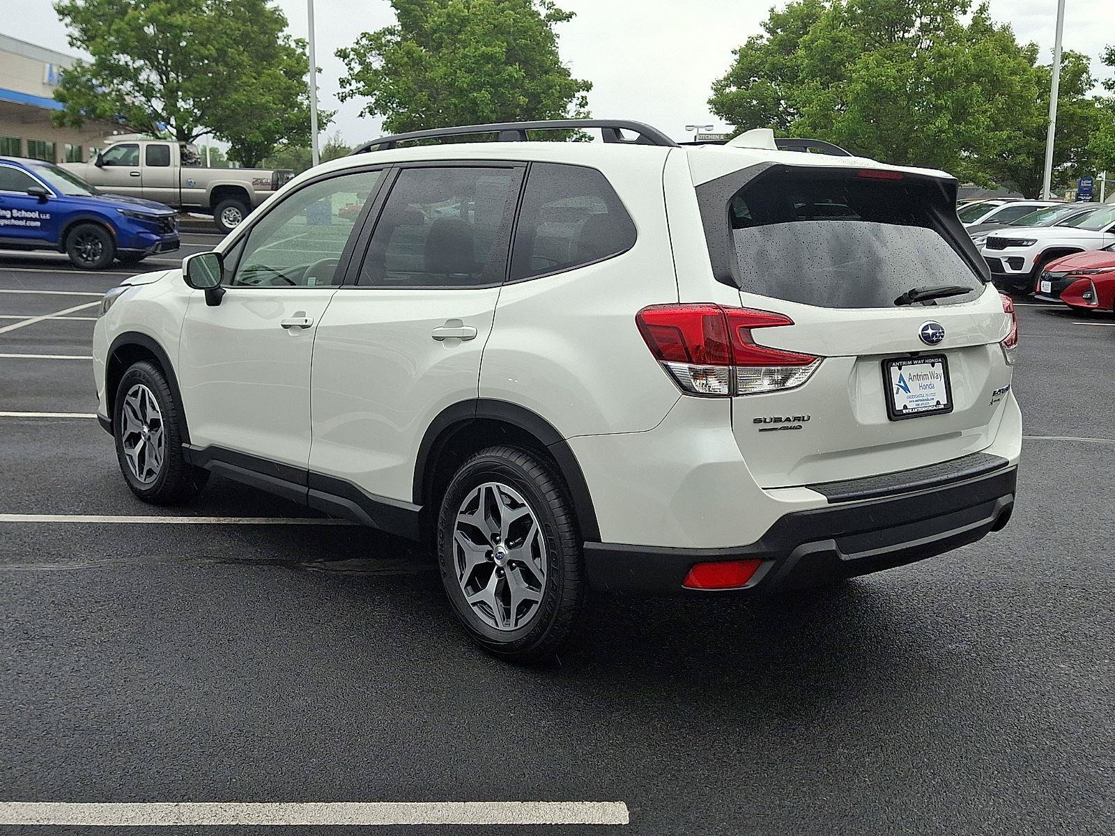 Used 2023 Subaru Forester Premium AWD/4WD image 4