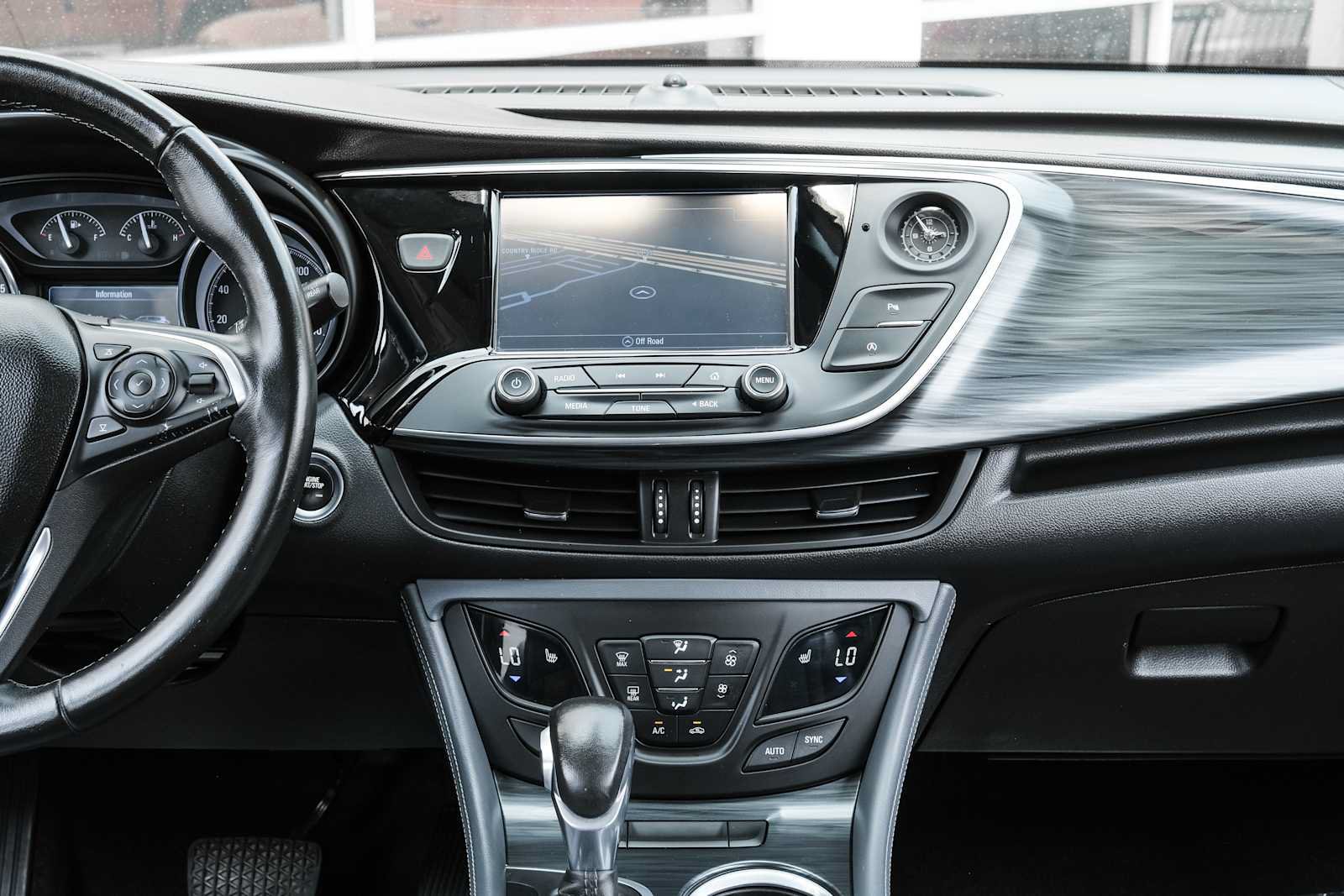 Used 2020 Buick Envision Essence FWD image 23