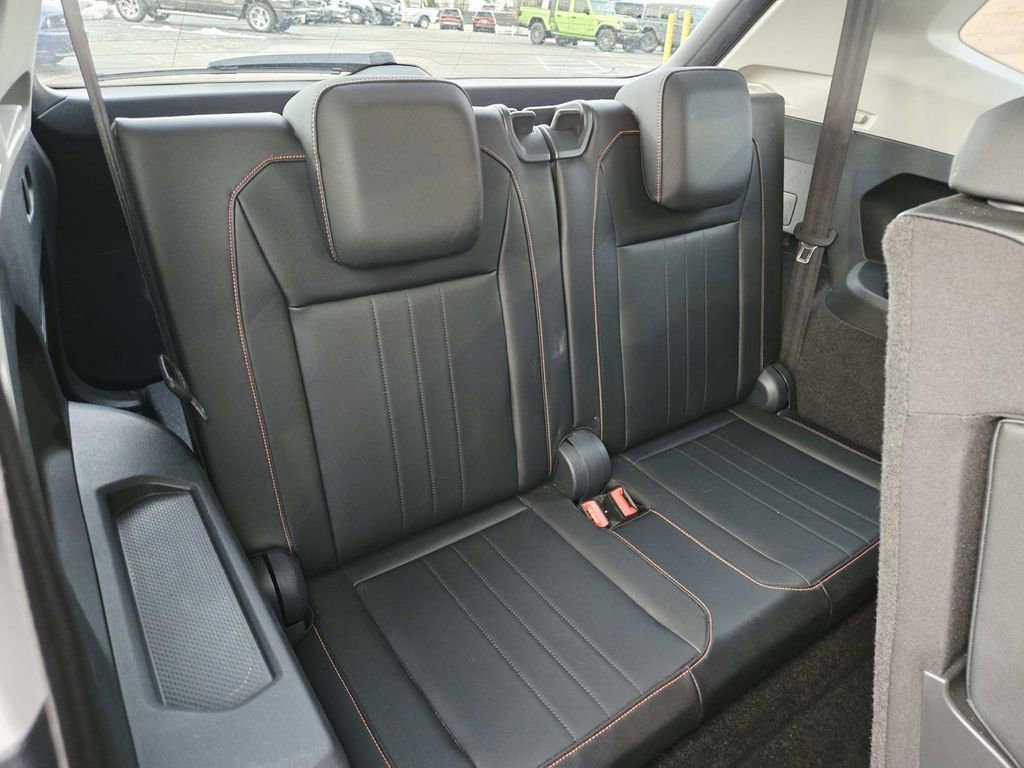 Used 2024 Volkswagen Tiguan Wolfsburg Edition image 15