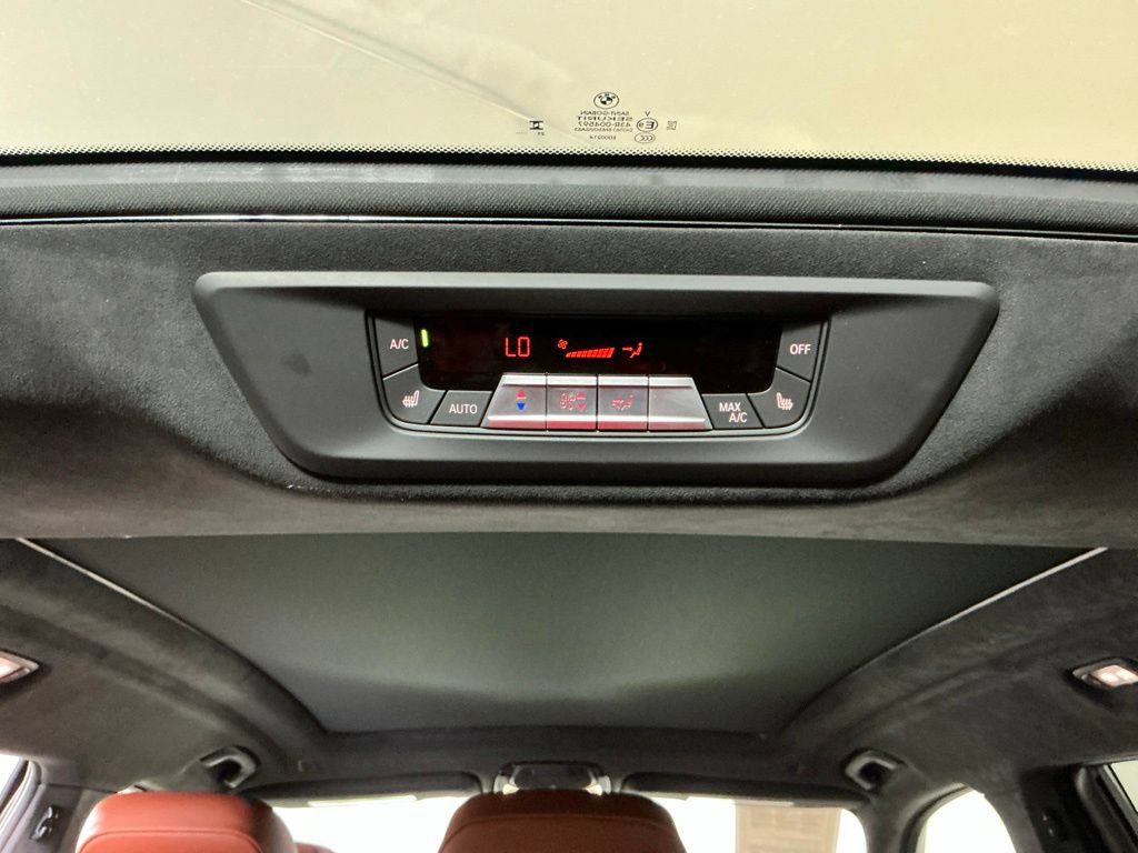 Certified 2024 BMW X7 xDrive40i w/ Premium Package AWD/4WD image 24