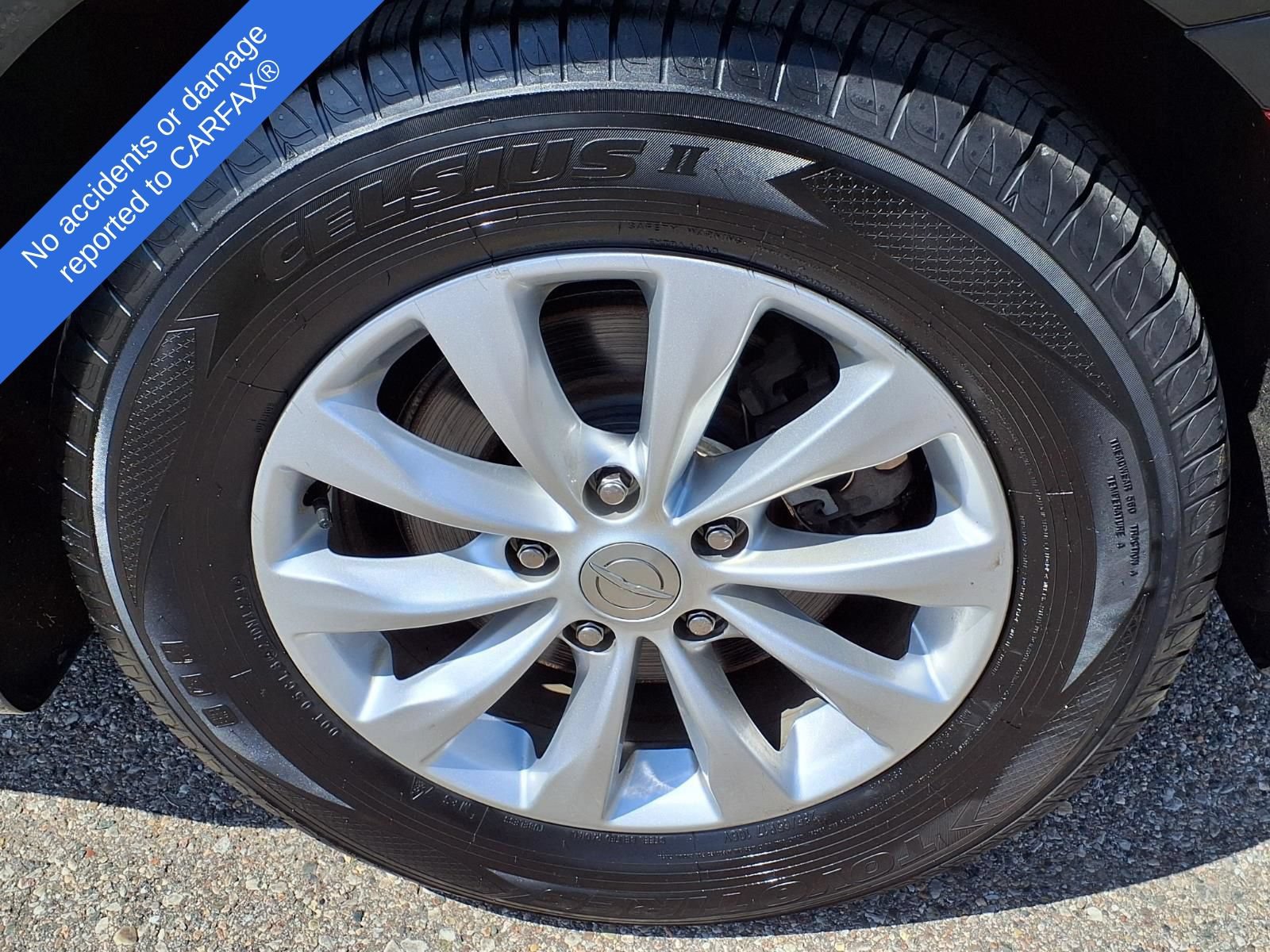 Used 2018 Chrysler Pacifica Touring-L FWD image 10
