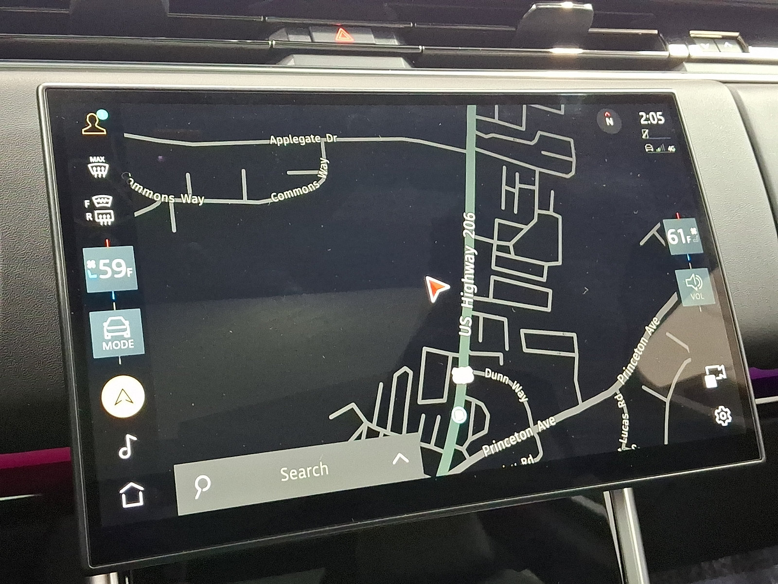 Certified 2025 Land Rover Range Rover SE AWD/4WD image 17