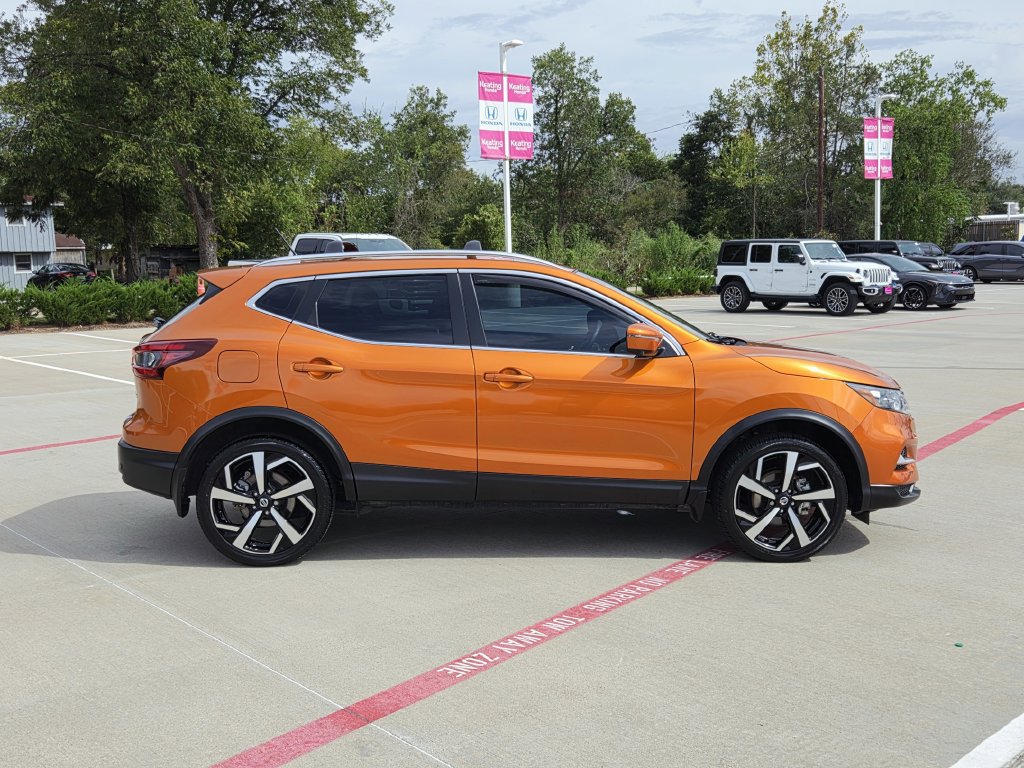 Used 2022 Nissan Rogue Sport SL AWD/4WD image 9