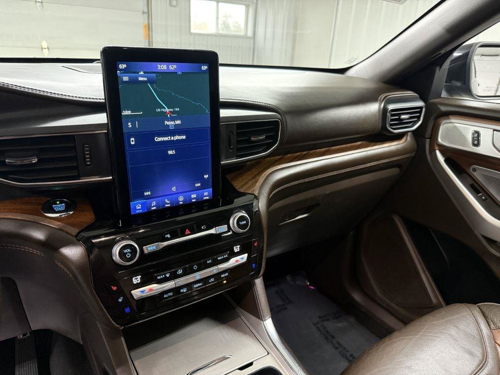 Used 2021 Ford Explorer King Ranch w/ Premium Technology Package AWD/4WD image 22