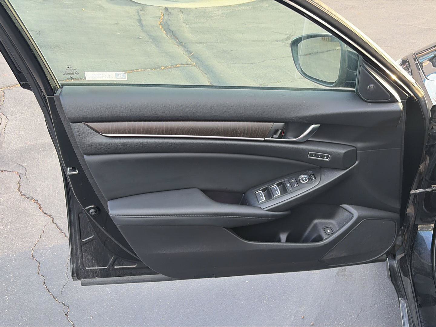 Used 2018 Honda Accord EX-L image 17