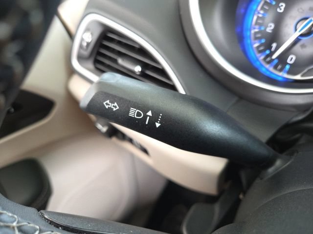 Used 2023 Chrysler Pacifica Touring-L FWD image 51
