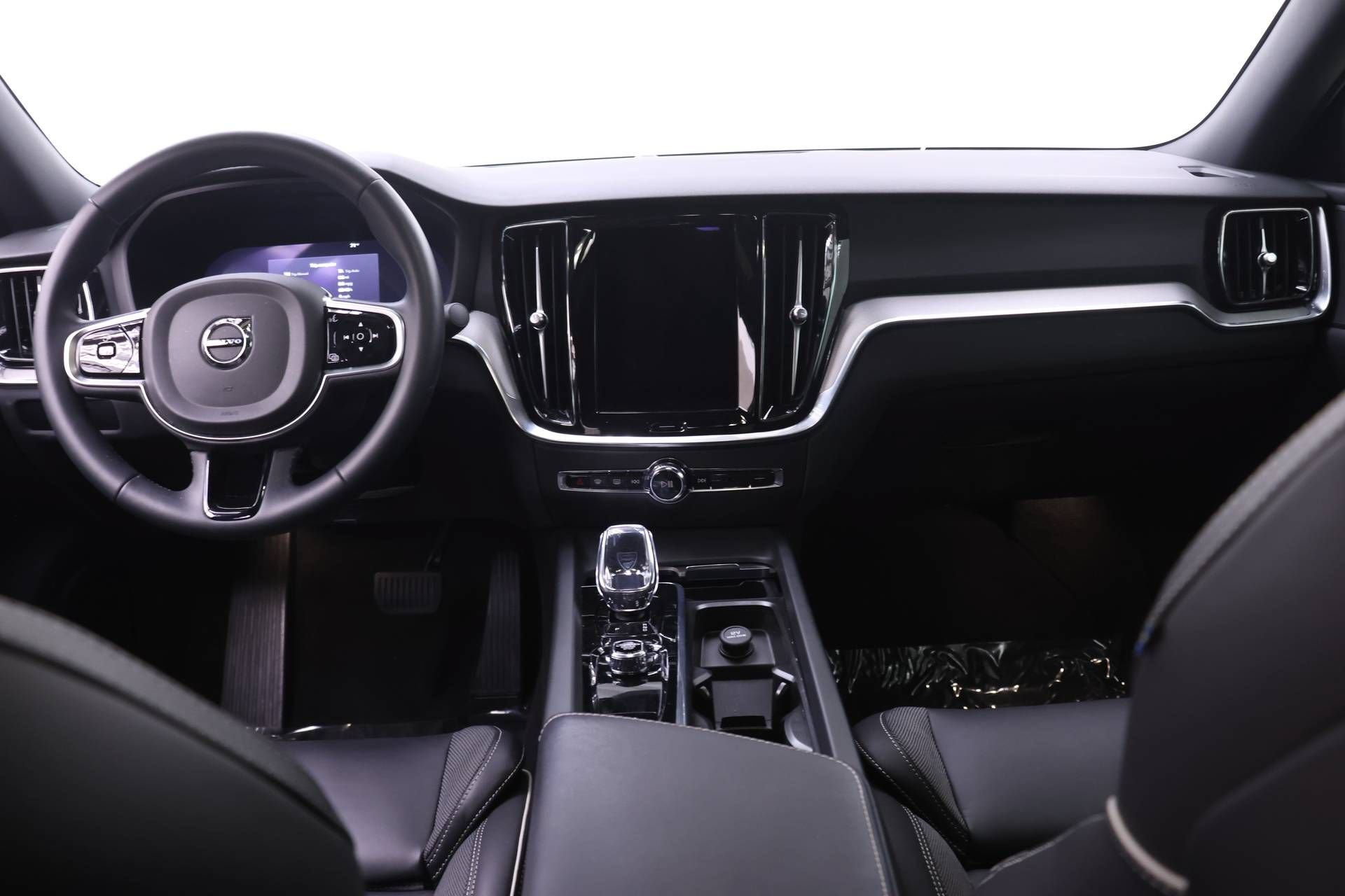 Certified 2024 Volvo S60 B5 Plus FWD image 8