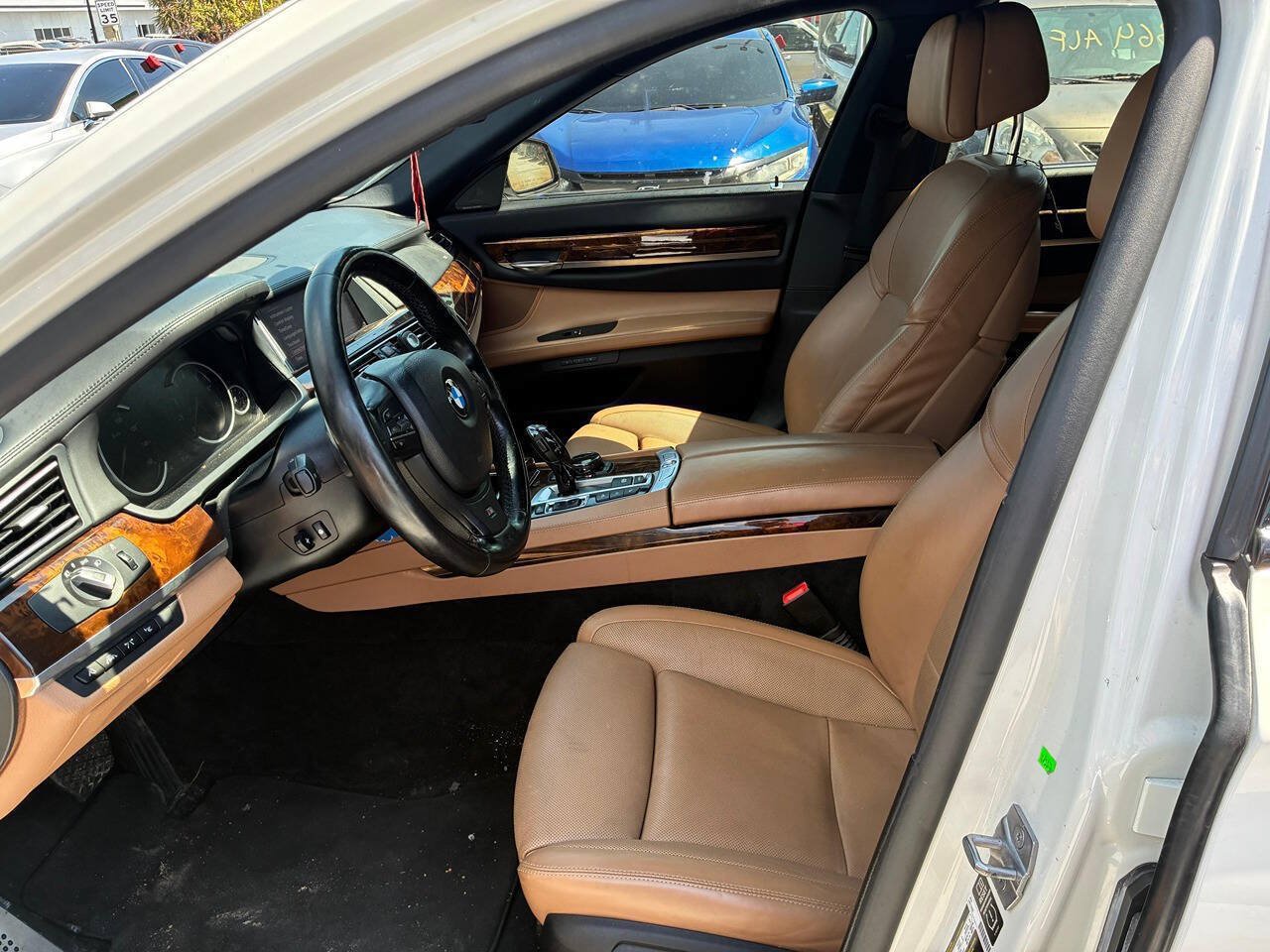 Used 2014 BMW ALPINA B7 xDrive AWD/4WD image 4