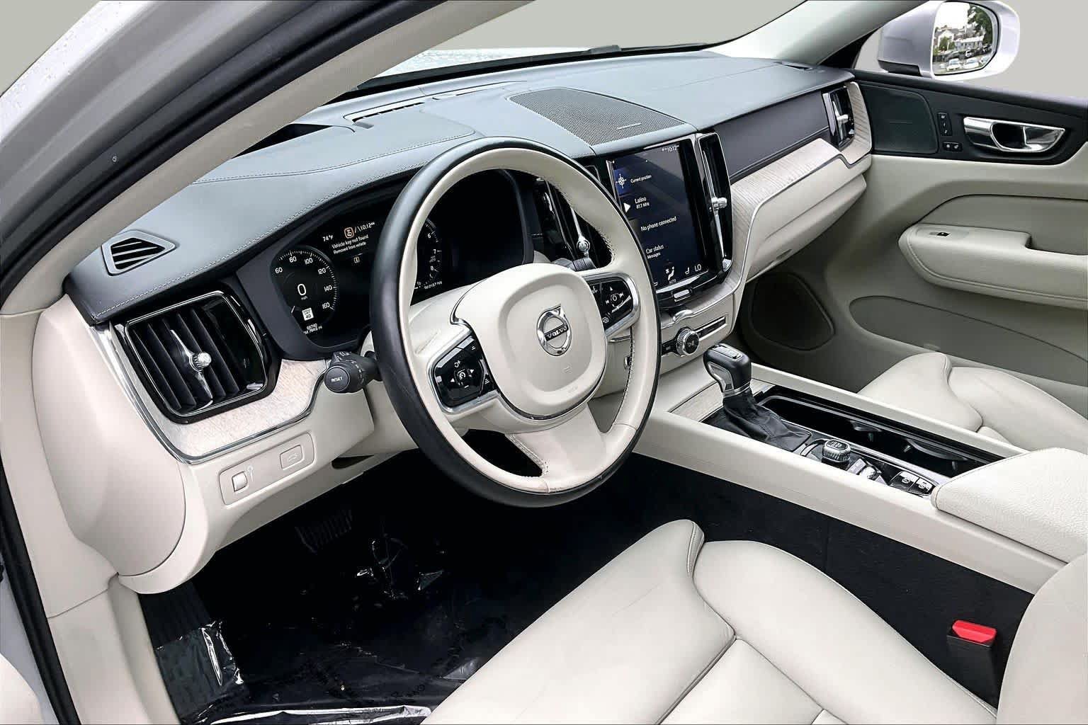 Used 2019 Volvo XC60 T5 Inscription AWD/4WD image 18