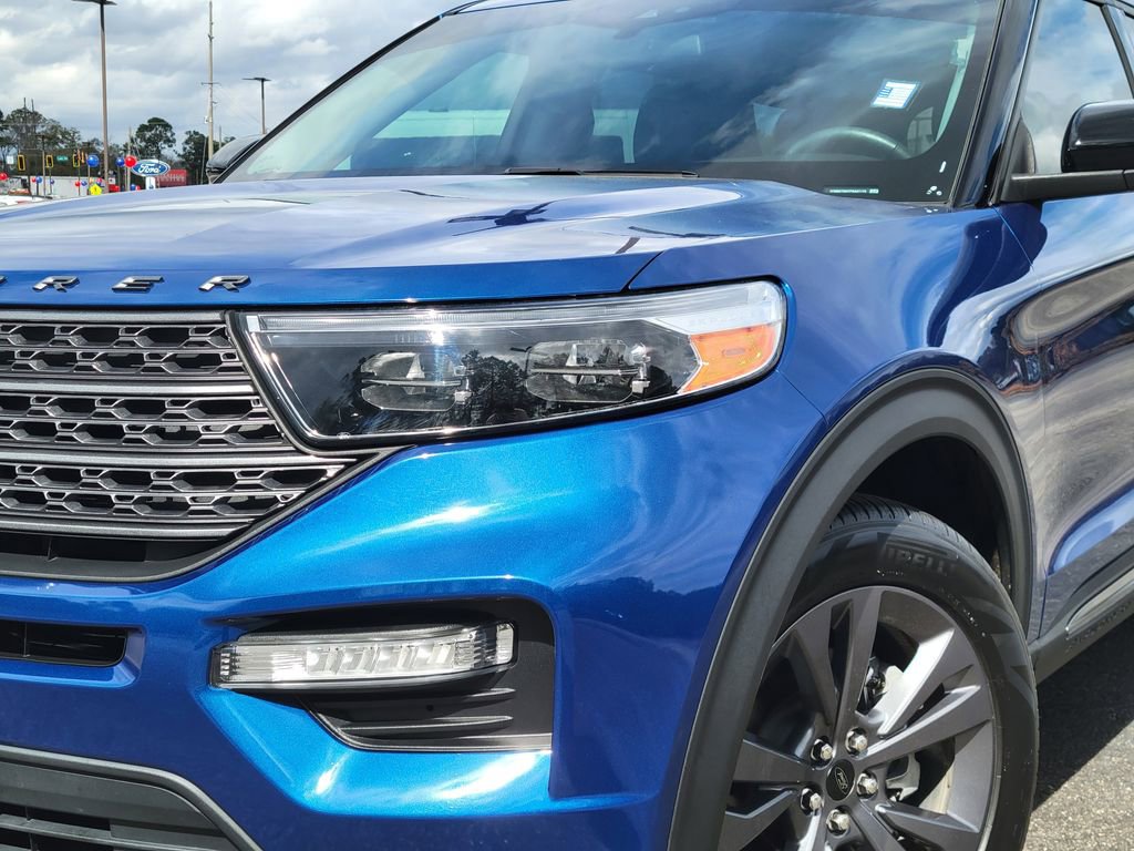 Certified 2023 Ford Explorer XLT w/ Equipment Group 202A image 9