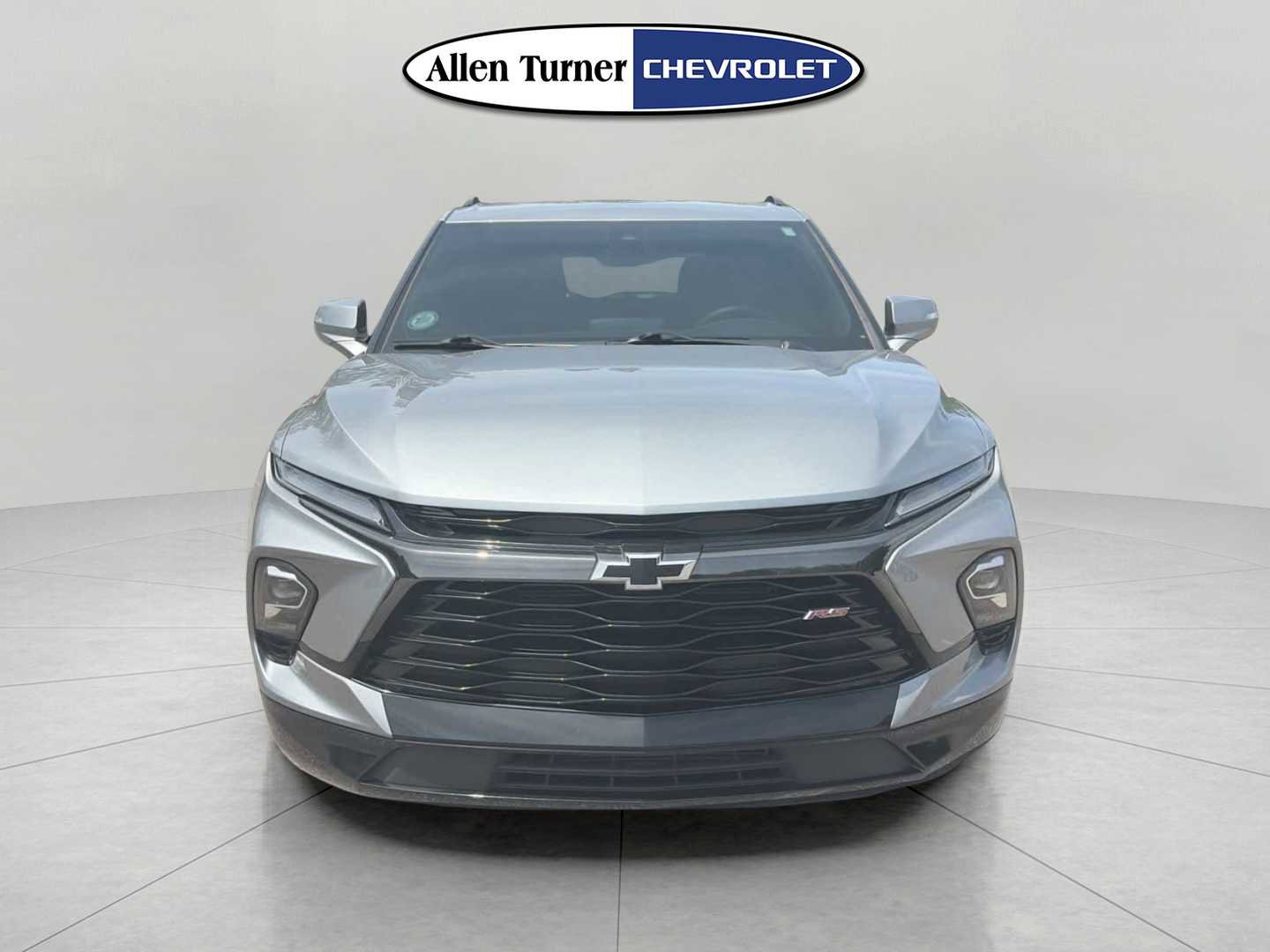 Used 2024 Chevrolet Blazer RS FWD image 2
