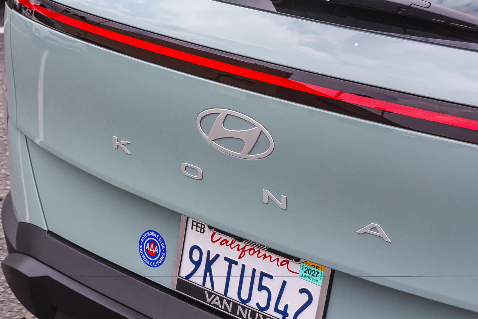 Certified 2024 Hyundai Kona SE FWD image 9