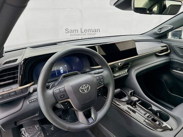 Used 2025 Toyota Crown Platinum image 9