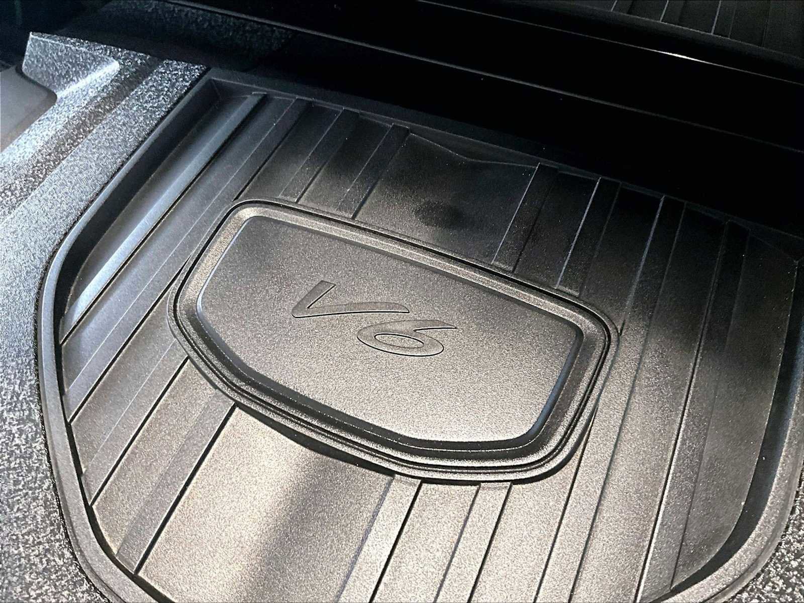 Used 2023 Porsche Panamera 4S image 34