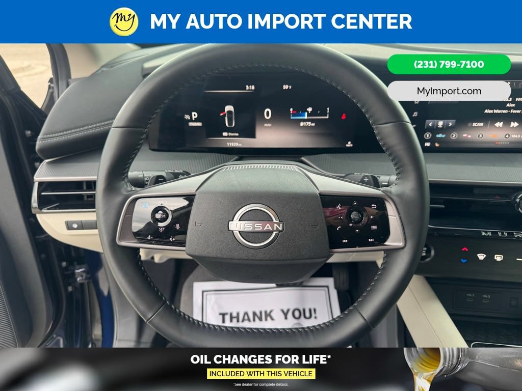 Used 2025 Nissan Murano SV AWD/4WD image 13