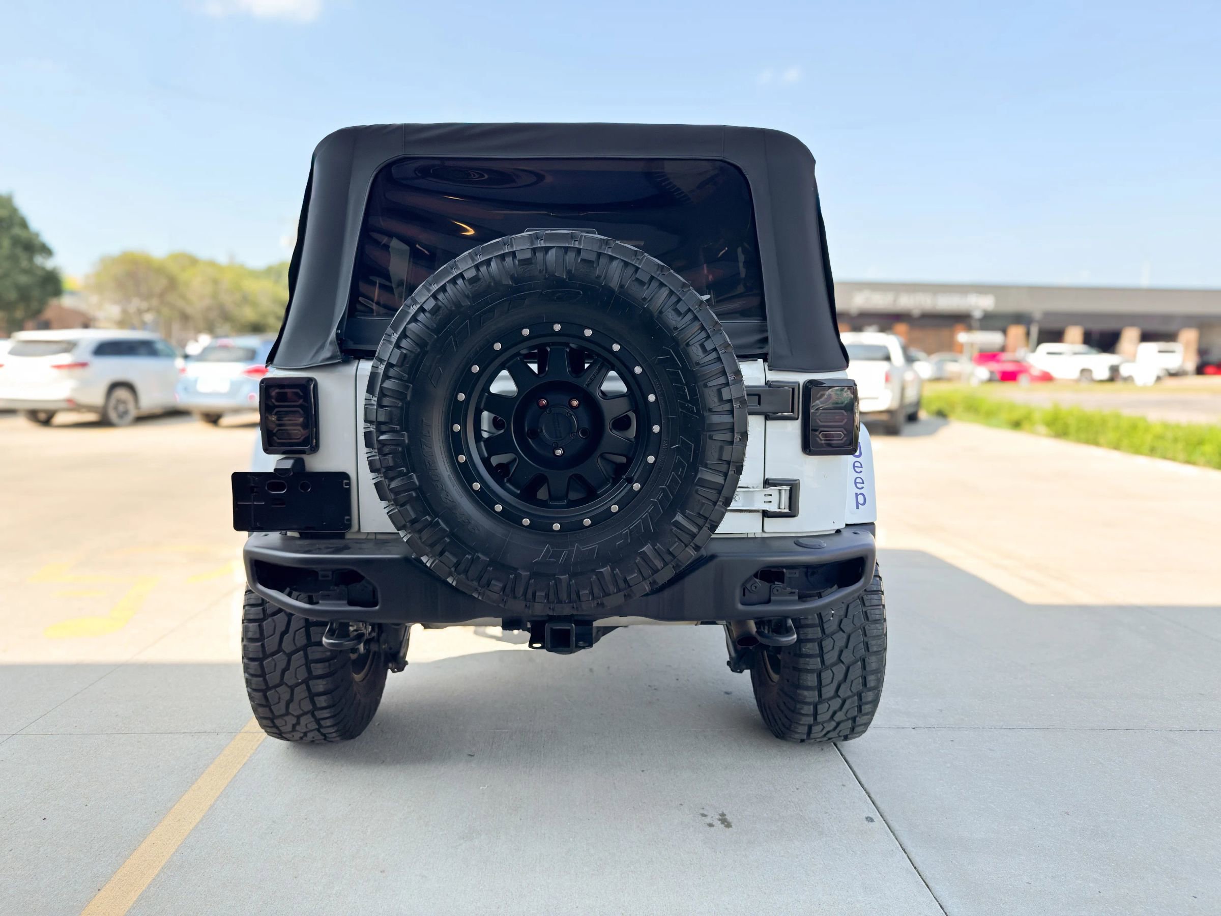 Used 2014 Jeep Wrangler Unlimited Rubicon image 6