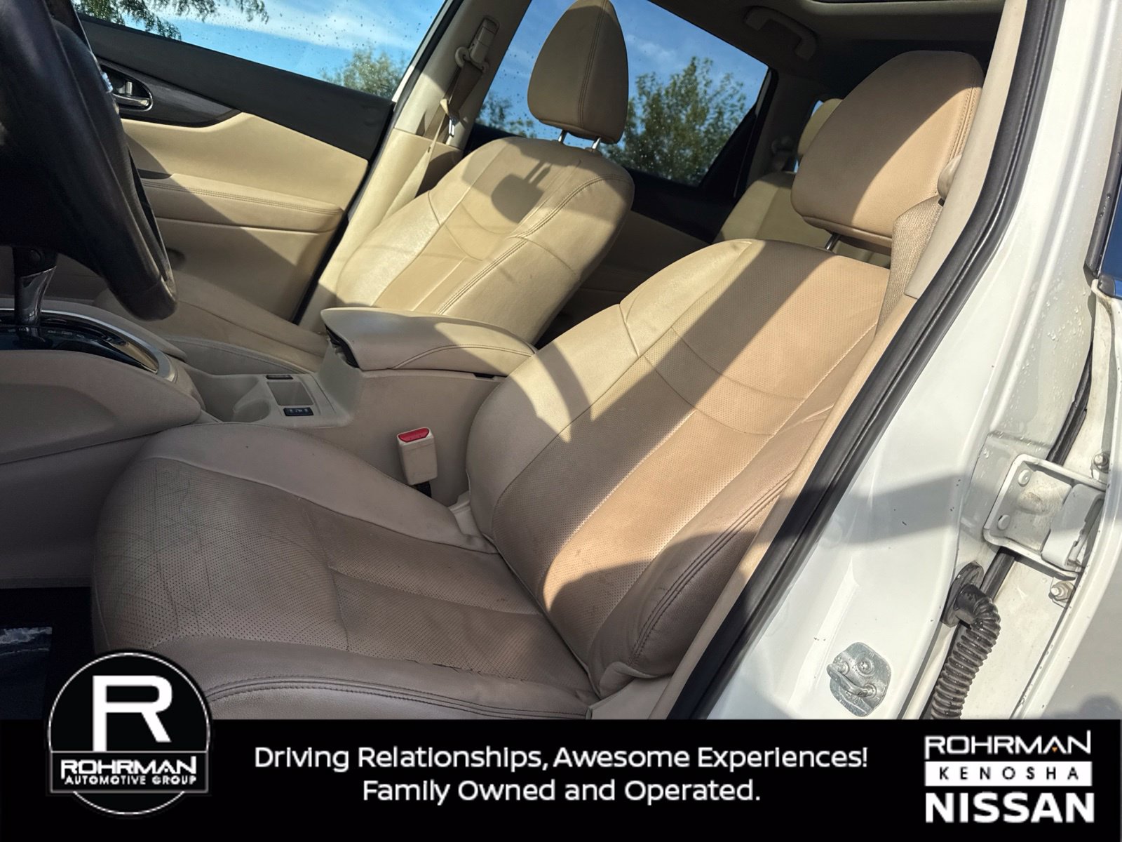 Used 2016 Nissan Rogue SL w/ SL Premium Package AWD/4WD image 12