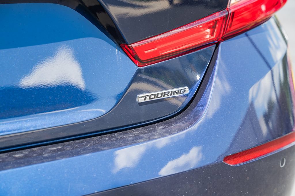 Used 2018 Honda Accord Touring image 8