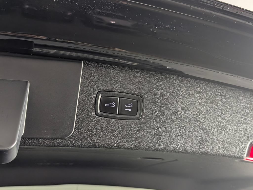 Used 2023 Porsche Cayenne GTS AWD/4WD image 18
