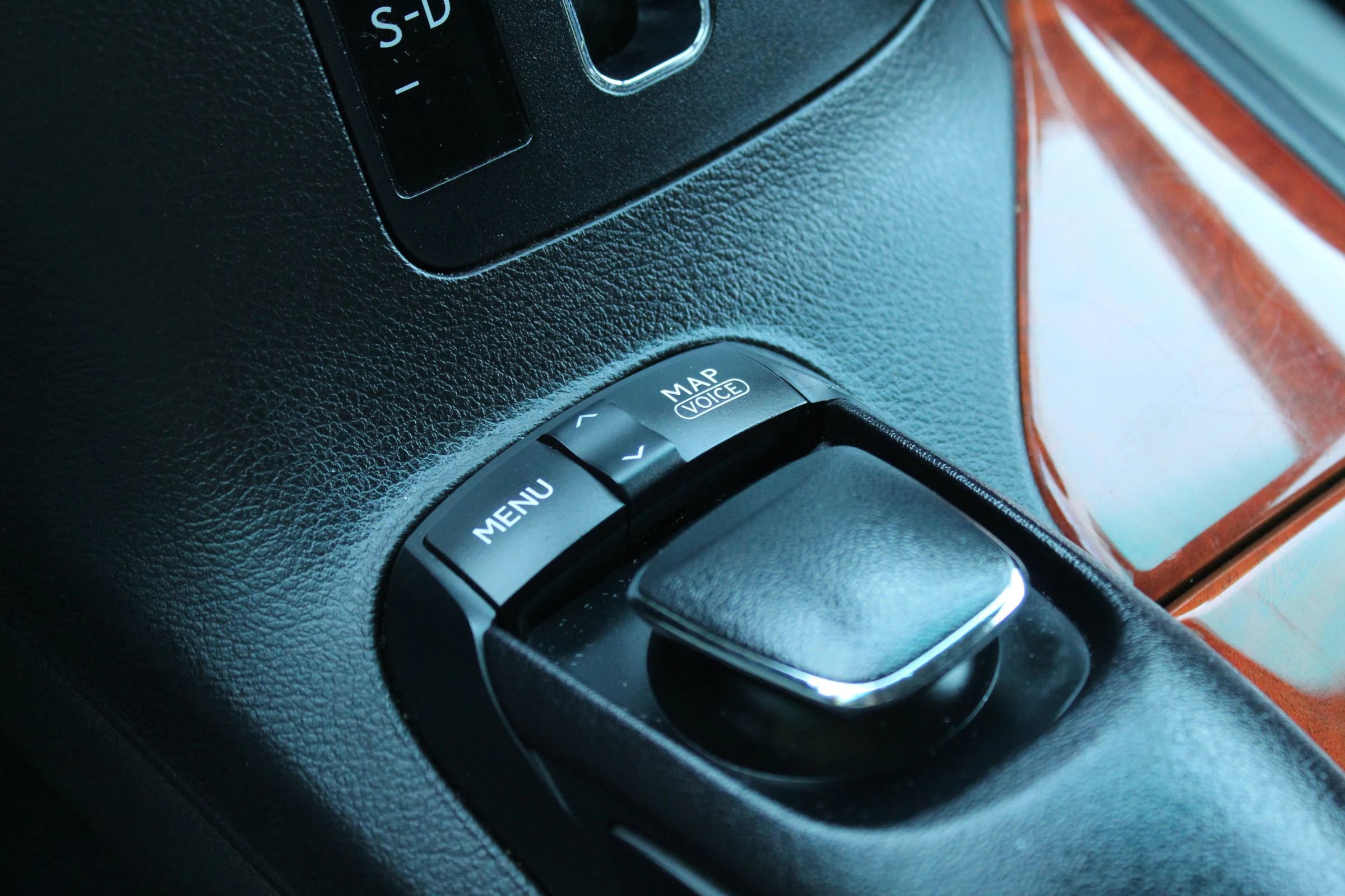 Used 2011 Lexus RX 450h AWD image 33