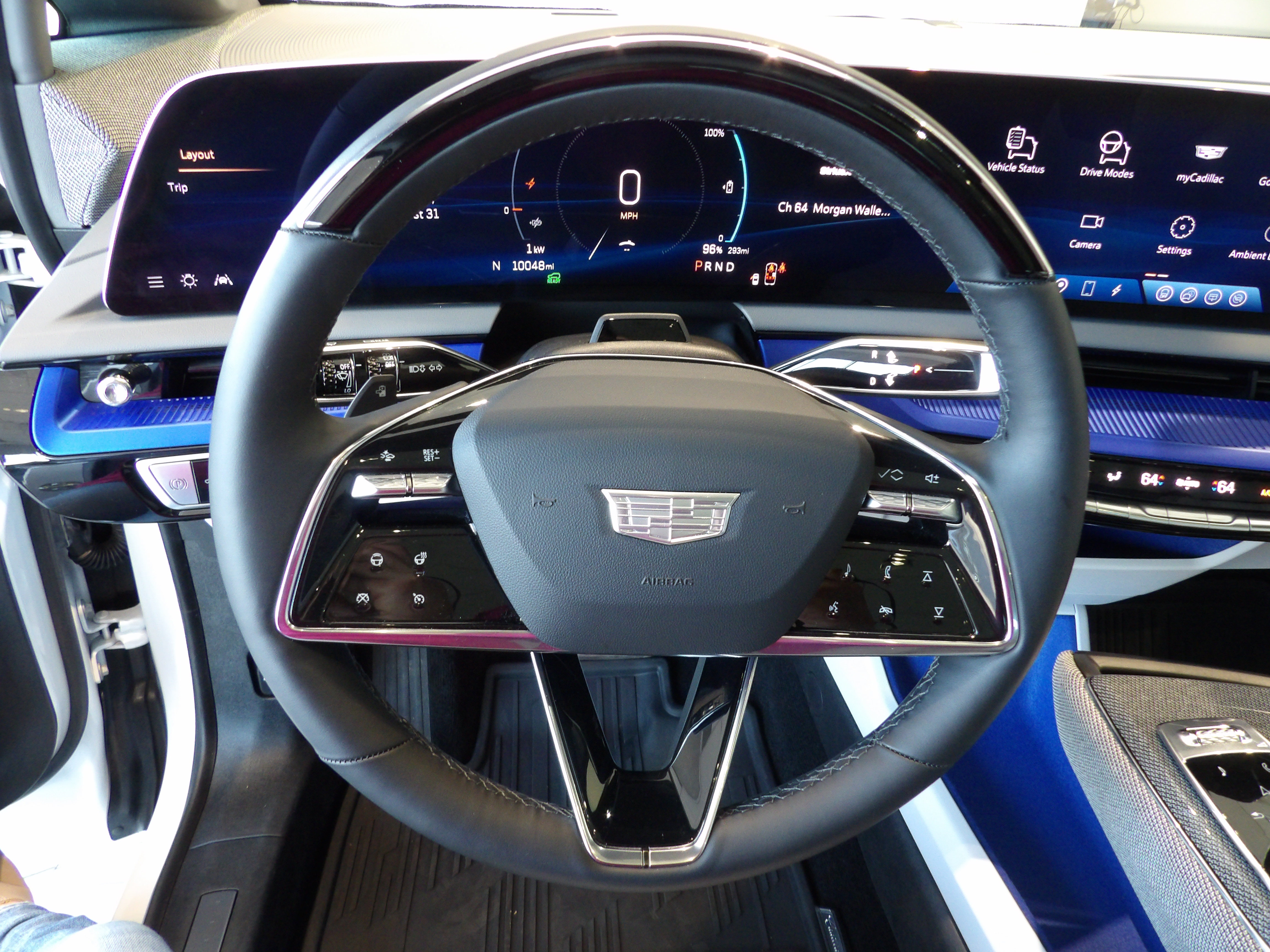 Used 2025 Cadillac Optiq Luxury 1 AWD/4WD image 12