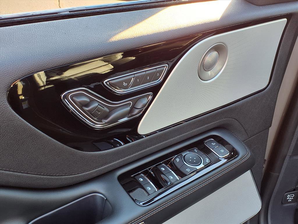 New 2025 Lincoln Aviator Reserve w/ Equipment Group 201A image 14