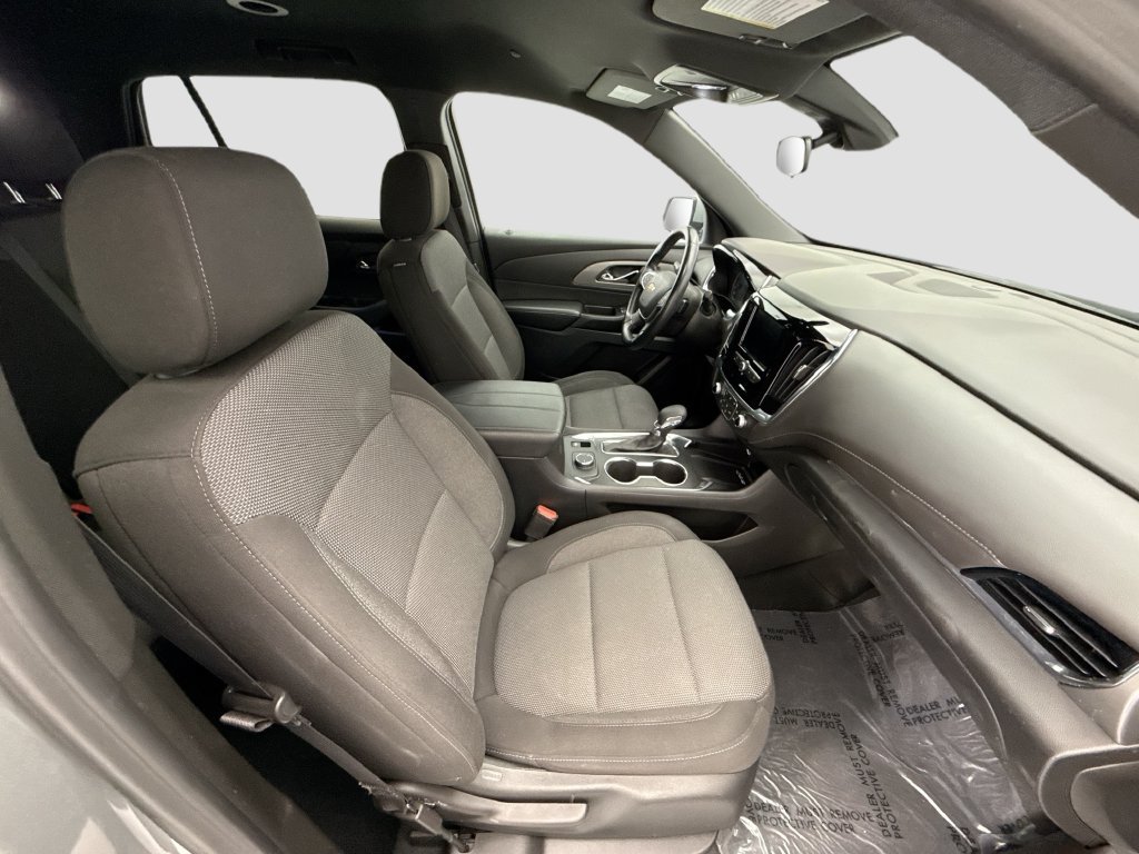 Used 2023 Chevrolet Traverse LT FWD image 18