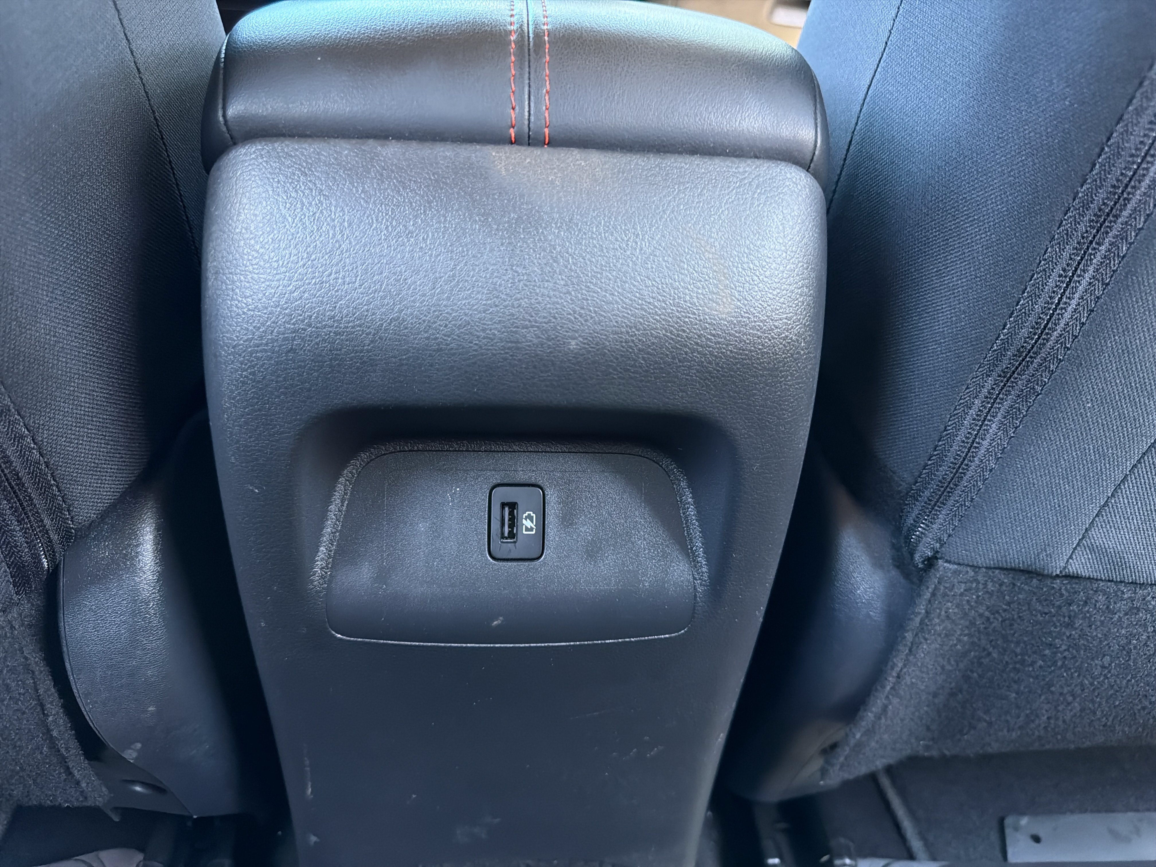 Used 2025 Nissan Sentra SR FWD image 19