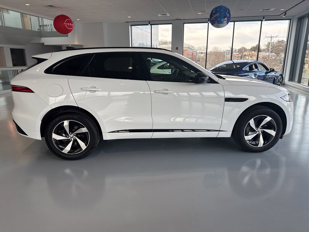 Used 2025 Jaguar F-PACE R-Dynamic S image 16