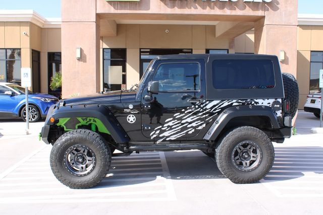 Used 2012 Jeep Wrangler Sahara w/ Connectivity Group AWD/4WD image 4
