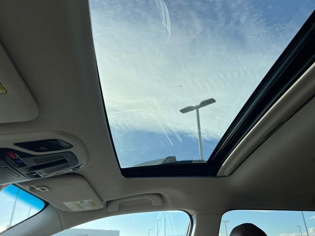 Used 2022 Subaru Outback Touring w/ Popular Package #2 image 17