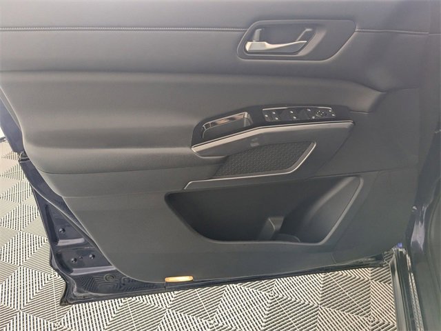 Used 2022 Nissan Pathfinder SL image 10