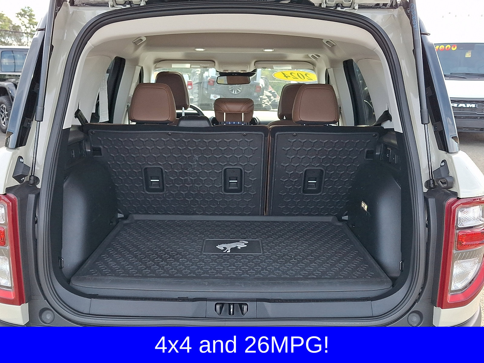 Used 2024 Ford Bronco Sport Badlands w/ Premium Package AWD/4WD image 30