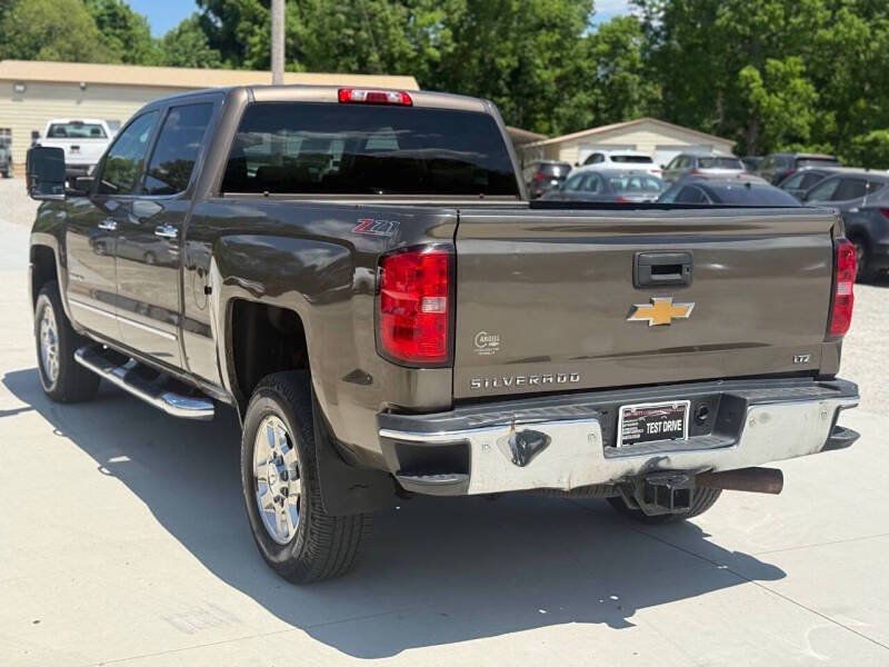 Used 2015 Chevrolet Silverado 2500 LTZ w/ Duramax Plus Package AWD/4WD image 9
