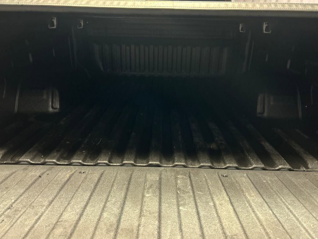 Used 2023 GMC Sierra 1500 SLE w/ Preferred Package image 23