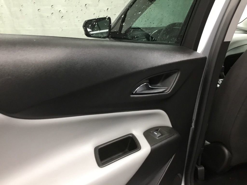 Used 2023 Chevrolet Equinox LS image 13