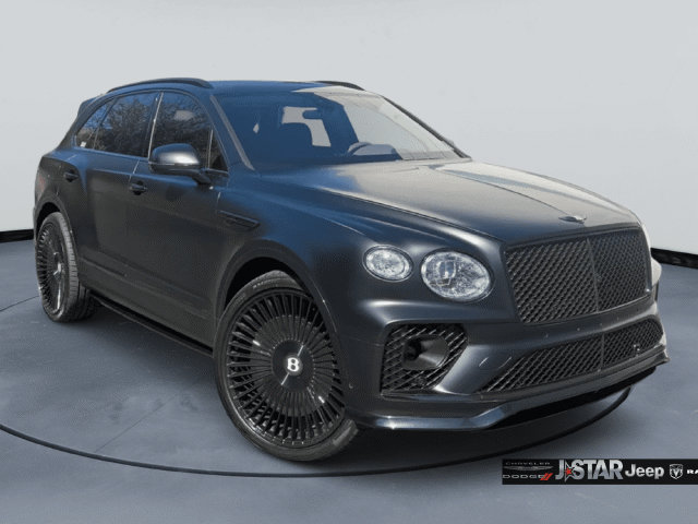 Used 2023 Bentley Bentayga Speed AWD/4WD image 3