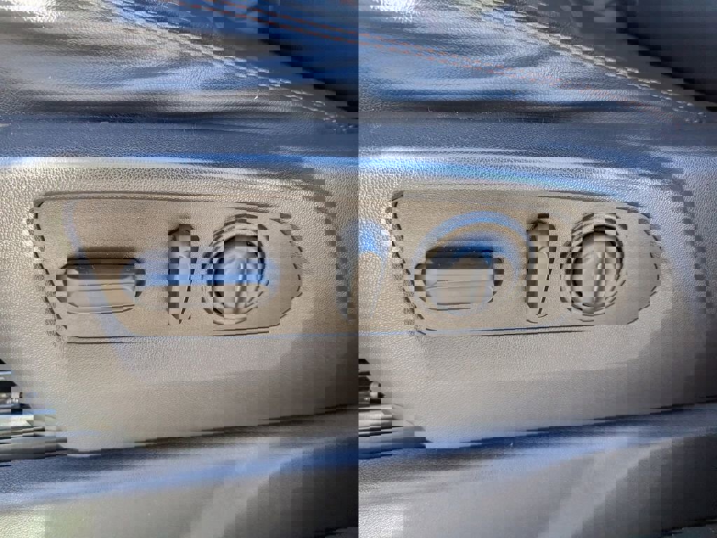 Used 2020 GMC Sierra 1500 AT4 w/ AT4 Premium Package image 17