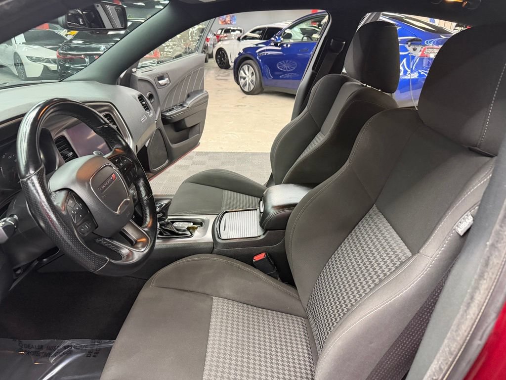 Used 2022 Dodge Charger R/T w/ Blacktop Package RWD image 33