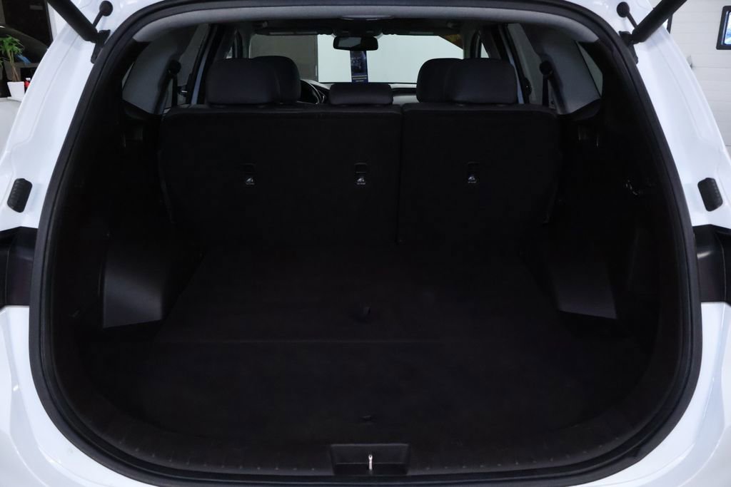 Used 2020 Hyundai Santa Fe Limited AWD/4WD image 18
