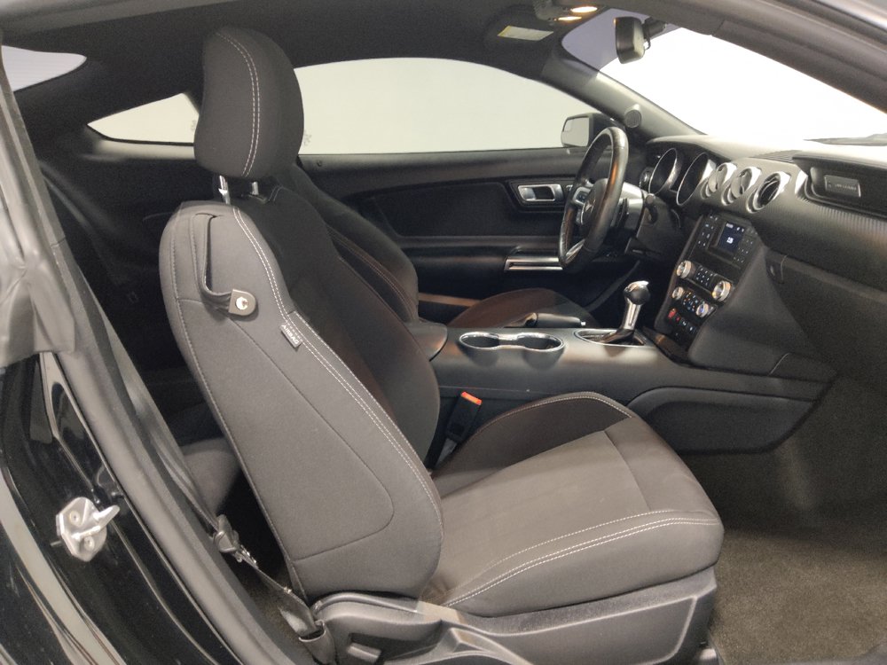 Used 2019 Ford Mustang Coupe RWD image 21
